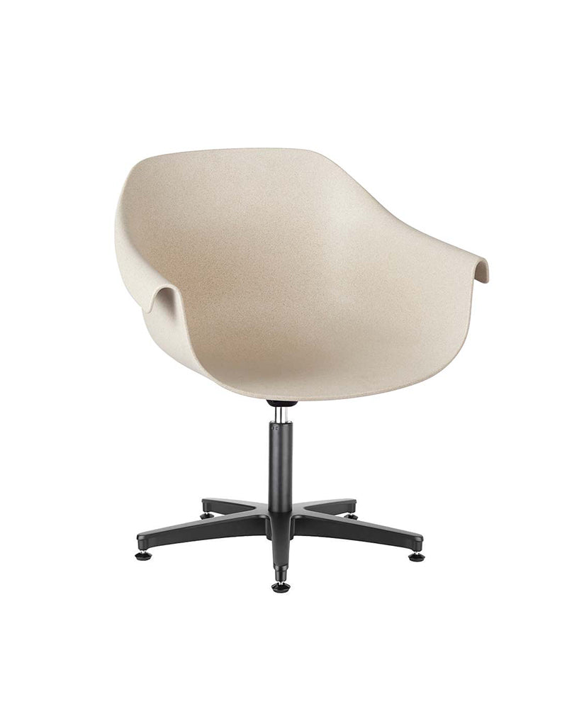 Hyggeligt miljøbillede af venteområde fra en frisørsalon