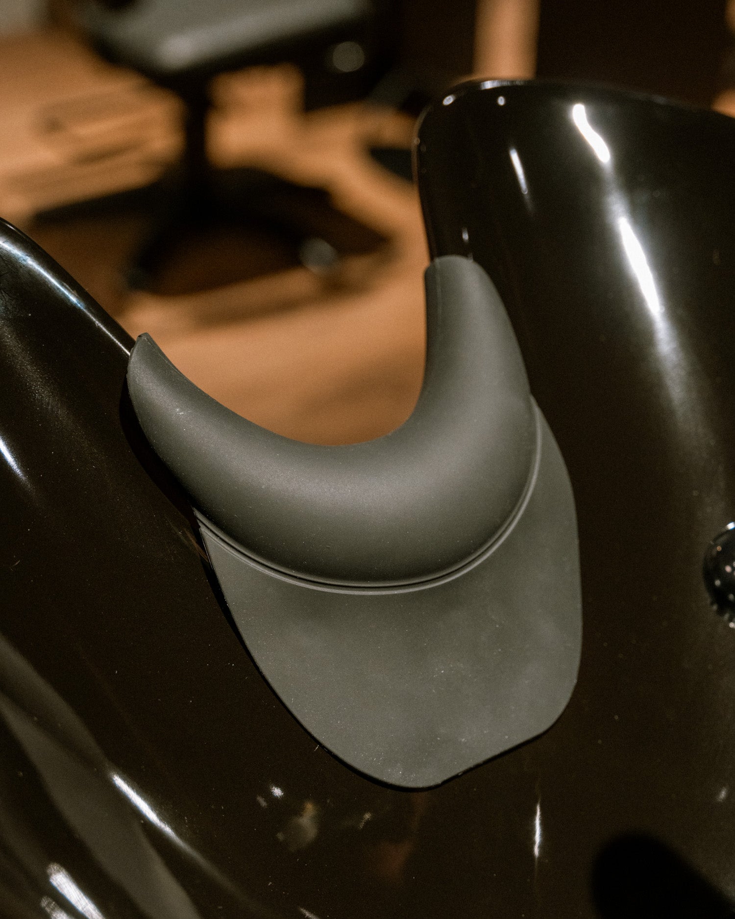 Silicone neck rest with suction cups