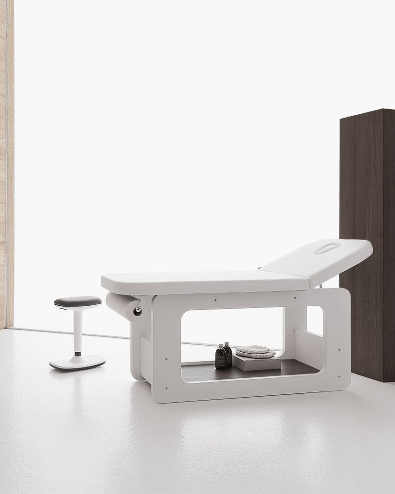 Creo - White tile - Dark wood pattern - With heat